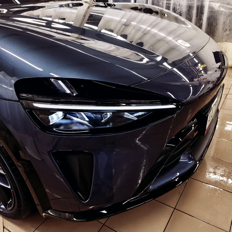 Xiaomi YU7 після комплексної мийки, вид спереду